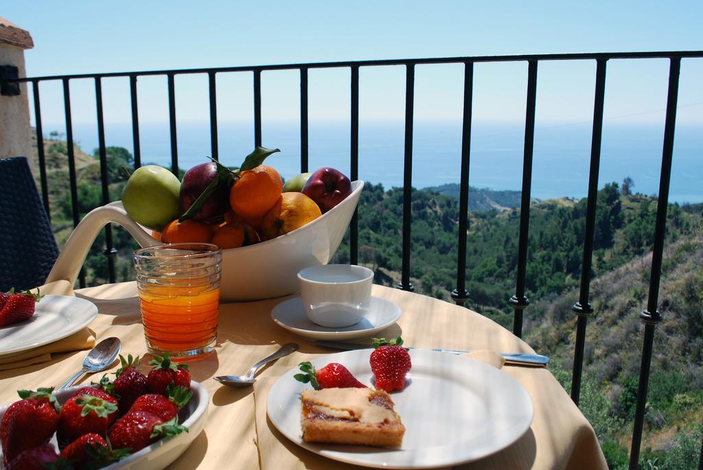 Palizzi Aguni Agriturismo E Locanda מראה חיצוני תמונה